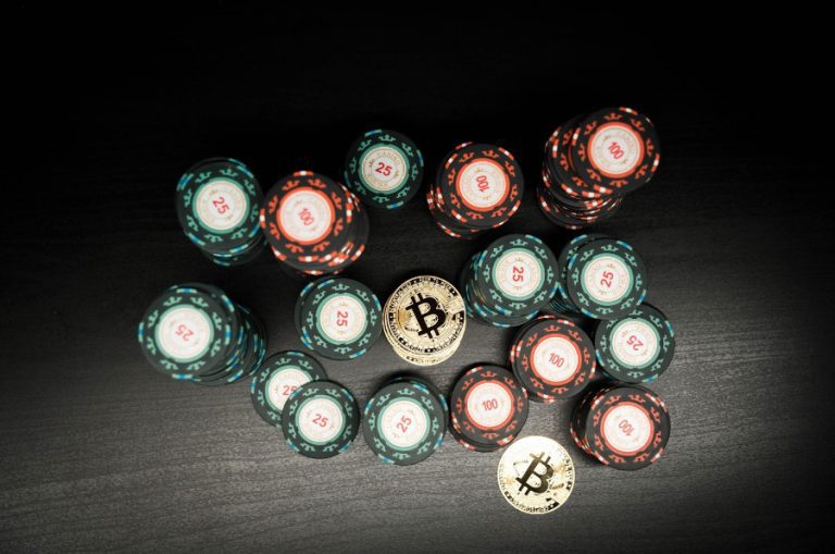 cryptocurrency poker set