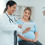 Pregnant patient consultation with a doctor