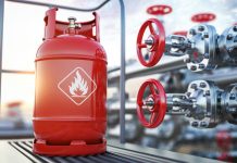 Delivery and filling with natural gas of lpg gas bottle or tank