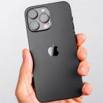 Hand holding iphone 14 pro max